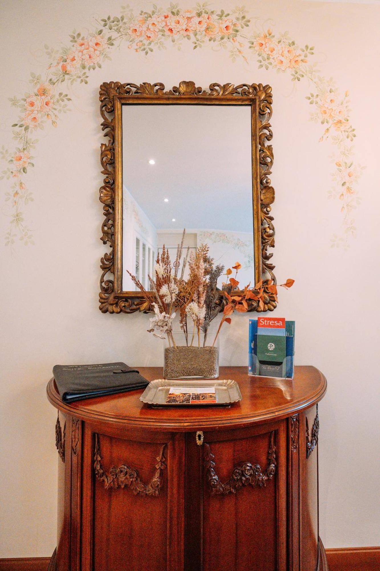 Suite Romantic Vista Lago Стреза Екстериор снимка
