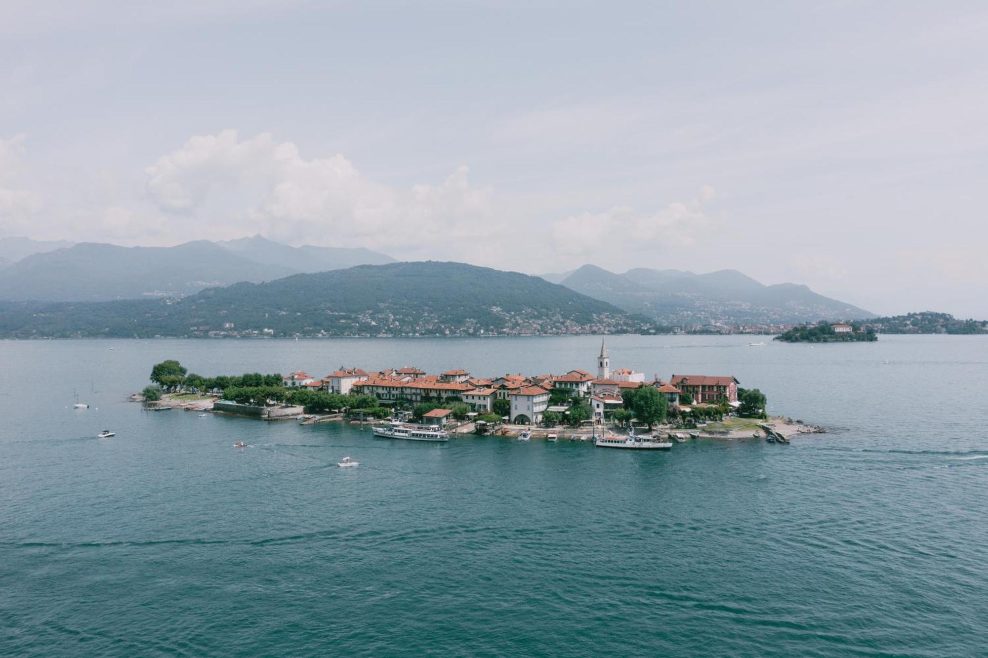 Suite Romantic Vista Lago Стреза Екстериор снимка